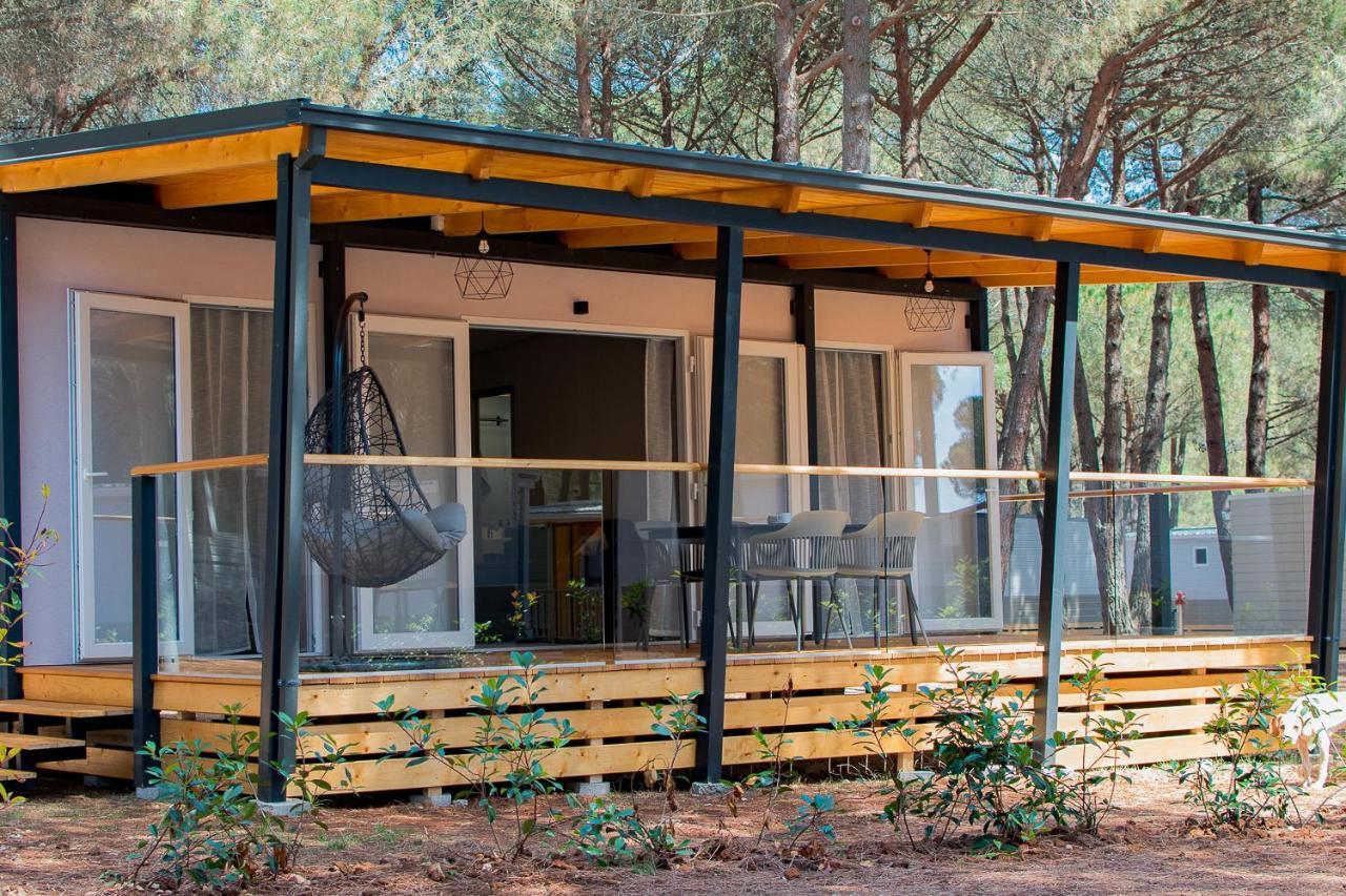 Lux Camp - Mobile Homes In Bi Village Fažana Exteriér fotografie