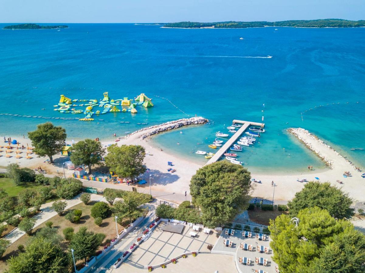 Lux Camp - Mobile Homes In Bi Village Fažana Exteriér fotografie