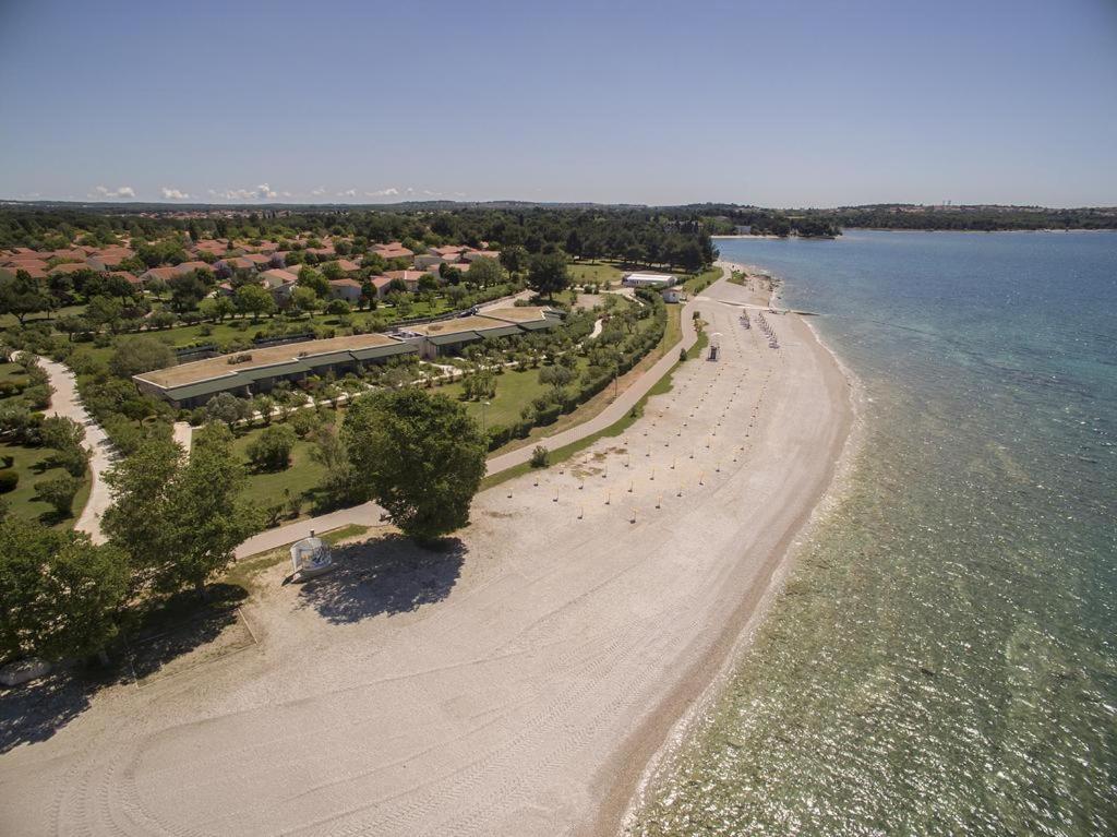Lux Camp - Mobile Homes In Bi Village Fažana Exteriér fotografie