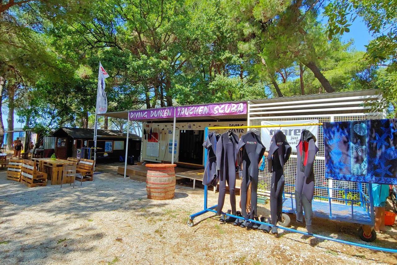 Lux Camp - Mobile Homes In Bi Village Fažana Exteriér fotografie