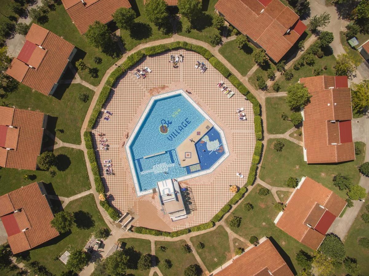 Lux Camp - Mobile Homes In Bi Village Fažana Exteriér fotografie