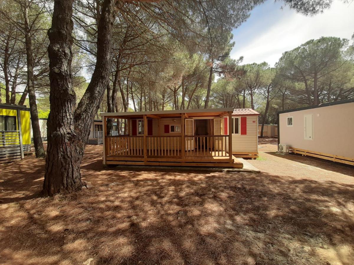Lux Camp - Mobile Homes In Bi Village Fažana Exteriér fotografie
