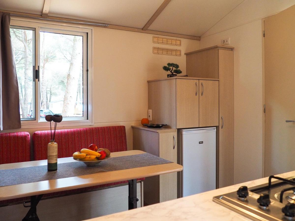 Lux Camp - Mobile Homes In Bi Village Fažana Exteriér fotografie