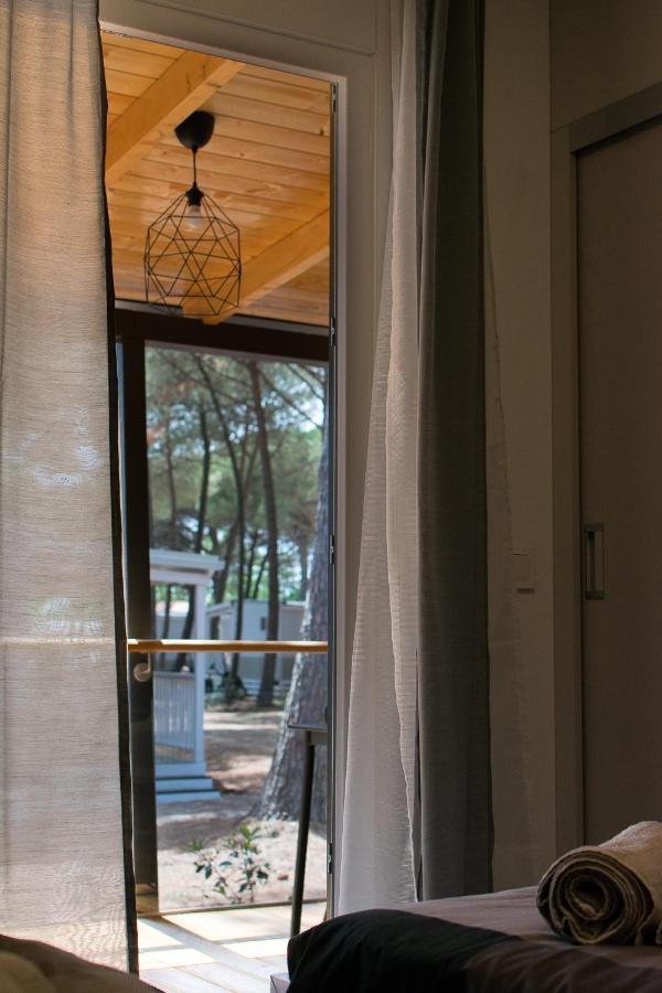 Lux Camp - Mobile Homes In Bi Village Fažana Exteriér fotografie